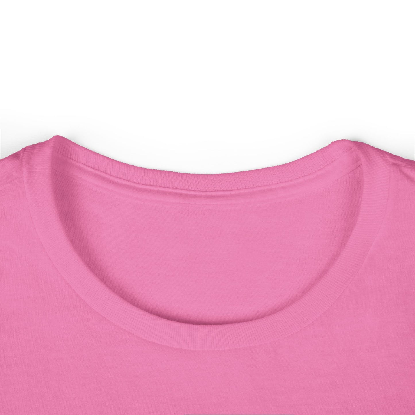Cafecito y chisme Women's Softstyle Tee