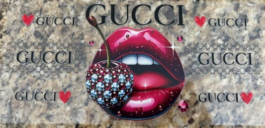Lip Gucci